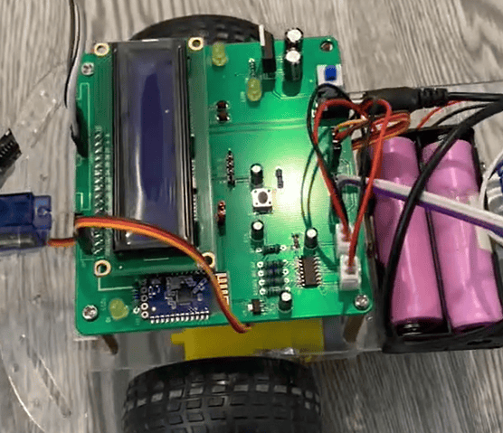 基于单片机的防碰撞小车