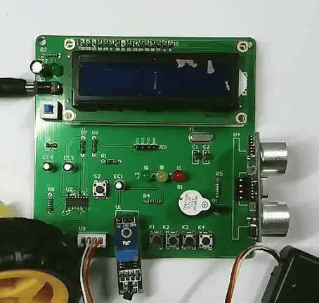 基于单片机的老年车自动跟车系统