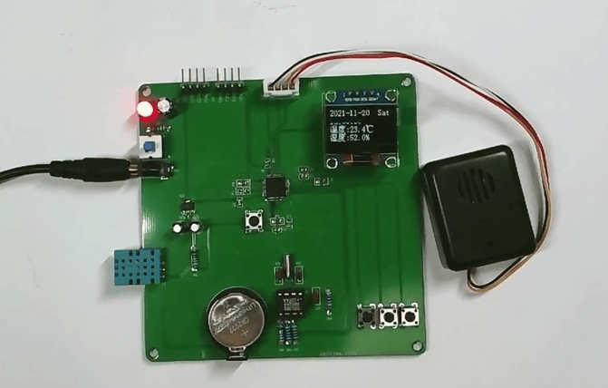 基于32单片机的多功能电子语音时钟