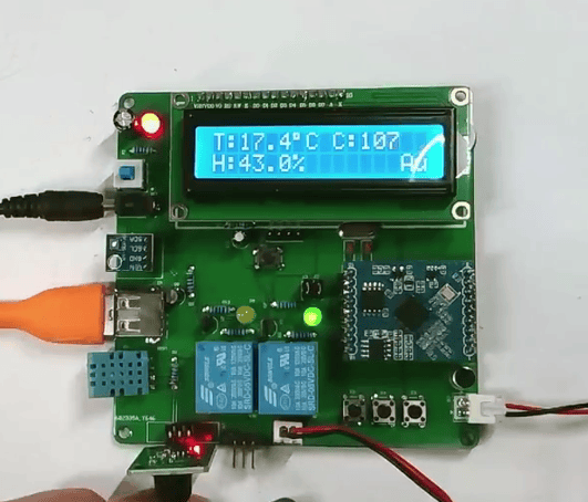 基于单片机的智能衣柜设计