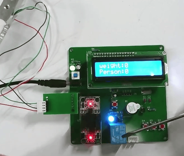 基于单片机的客车超载系统设计