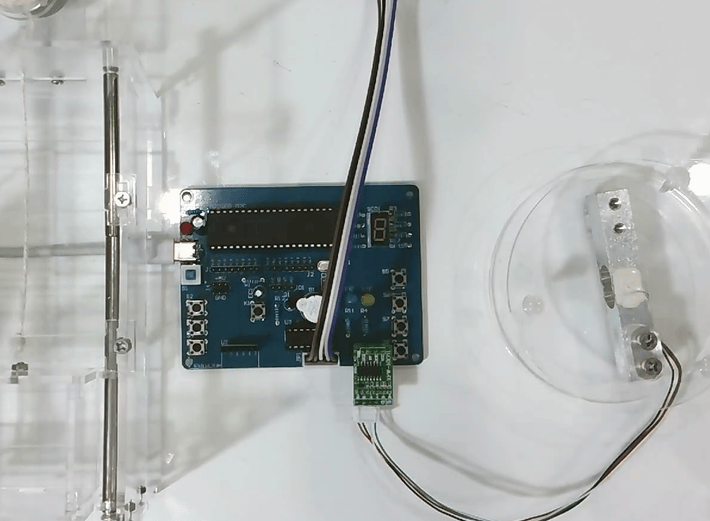 基于单片机的三层智能电梯系统（51+语音版）