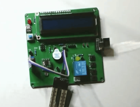 基于单片机的智能花盆