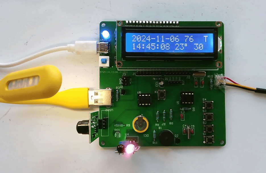 基于单片机的智能台灯系统设计