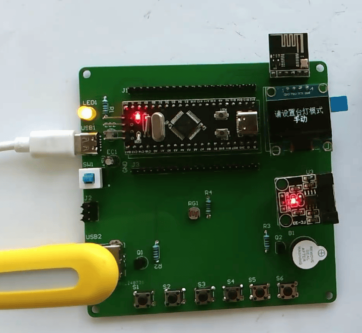 基于单片机的智能台灯系统设计