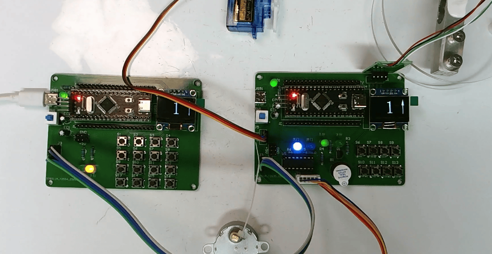 基于stm32的8层楼房电梯控制系统