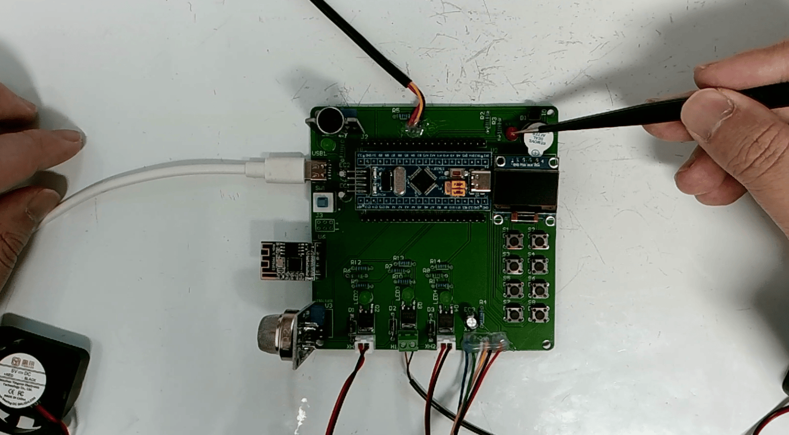 基于STM32水泥厂车间环境检测系统设计与实现