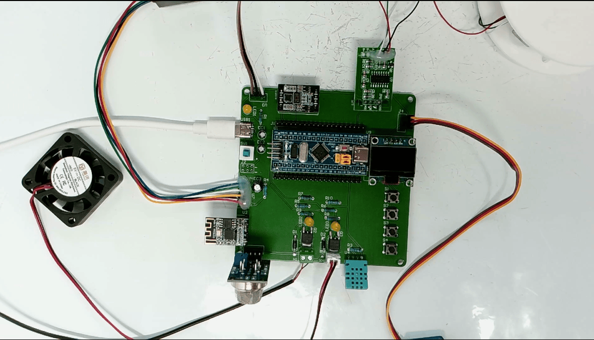 基于STM32的奶牛智能饲养及监测系统设计
