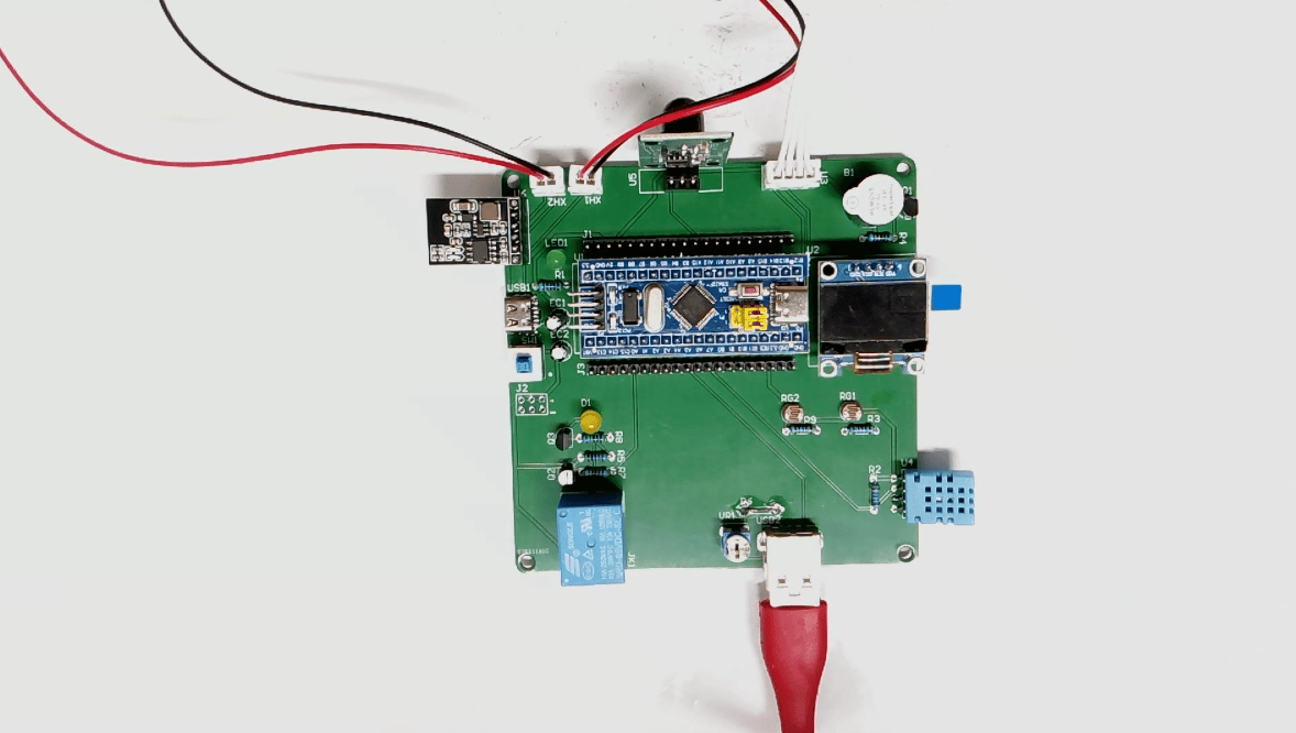 基于STM32单片机的太阳能路灯智能控制系统